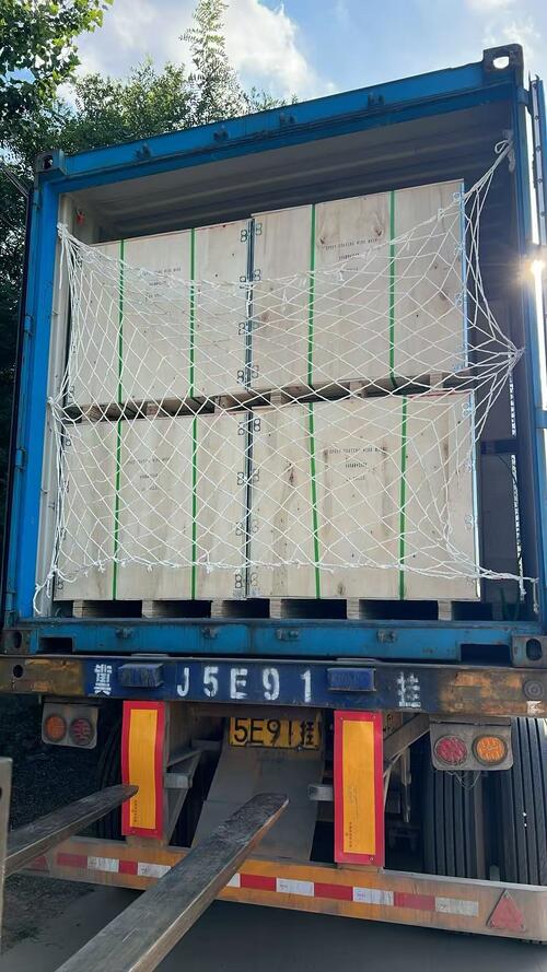 latest company news about The factory is conducting loading operations, with the goods neatly packed in the containers.