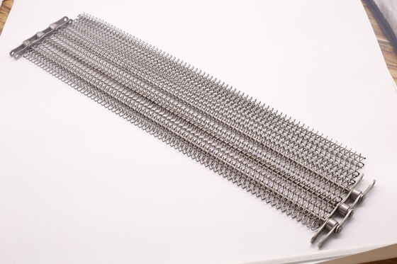 İyi fiyat Yüksek sıcaklık dayanımı işlemine sahip hassas metal konveyör bant dokuma tel örgü çevrimiçi